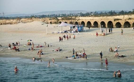 Regina'S Place Or Akiva Экстерьер фото