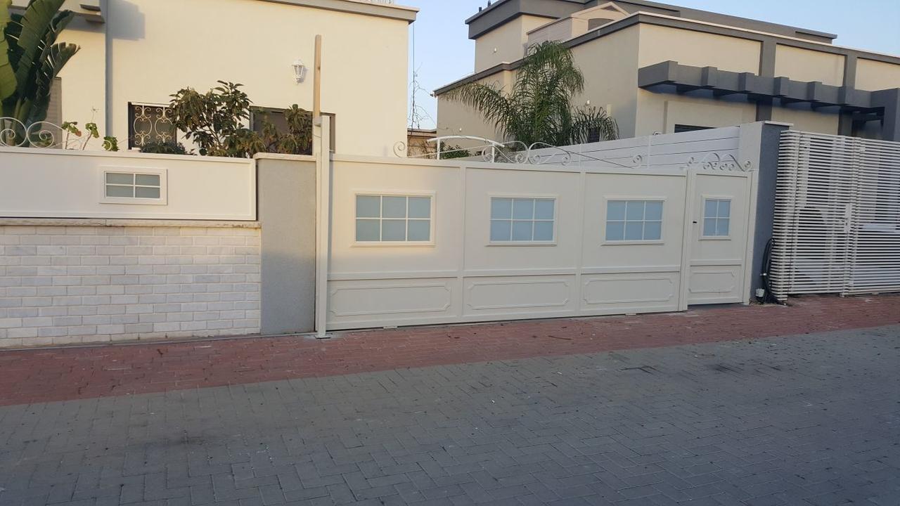 Regina'S Place Or Akiva Экстерьер фото